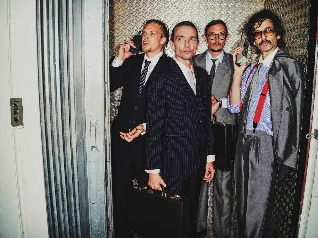 THE DARKNESS: Dreams on Toast