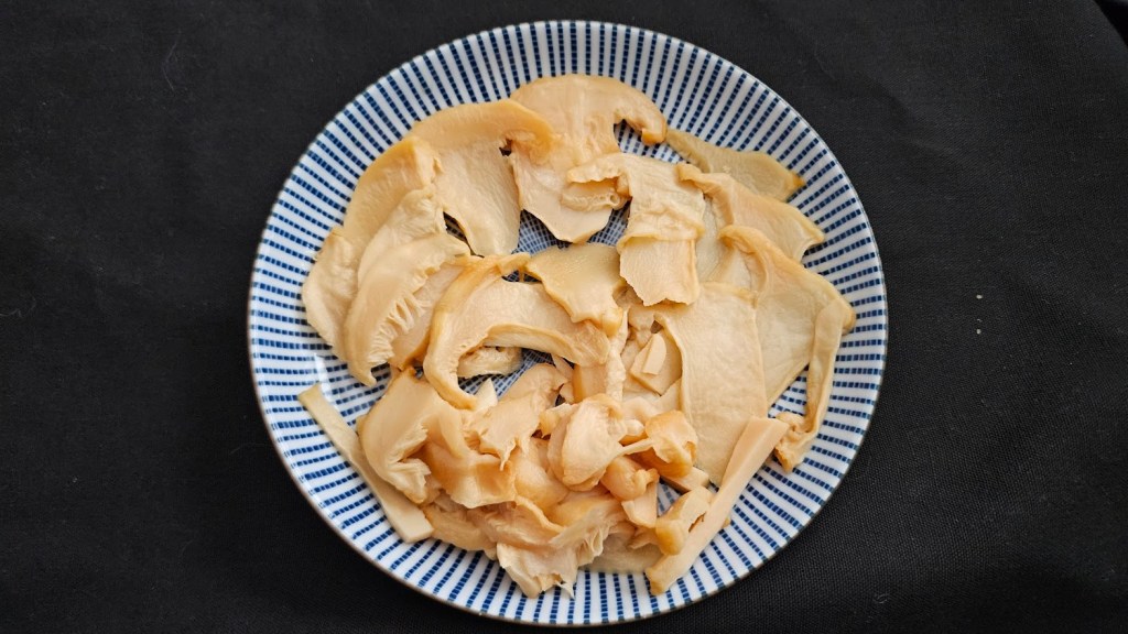 Frozen matsutake
