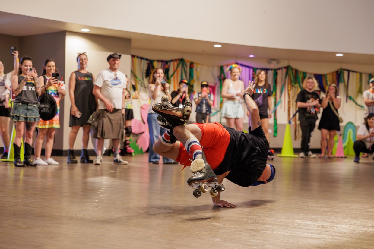 people watch roller skating tricks