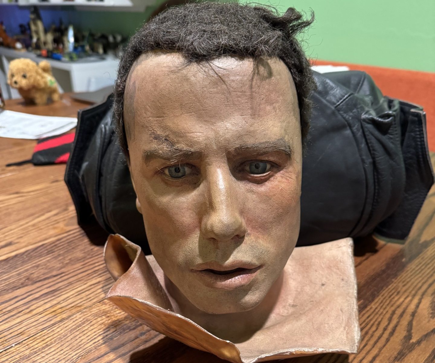 A mannequin of John Travolta's head