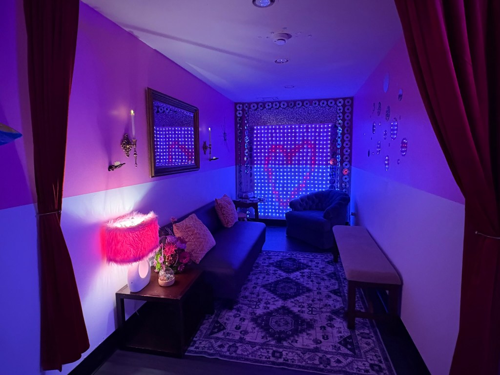 Women's lounge at Good Luck Club