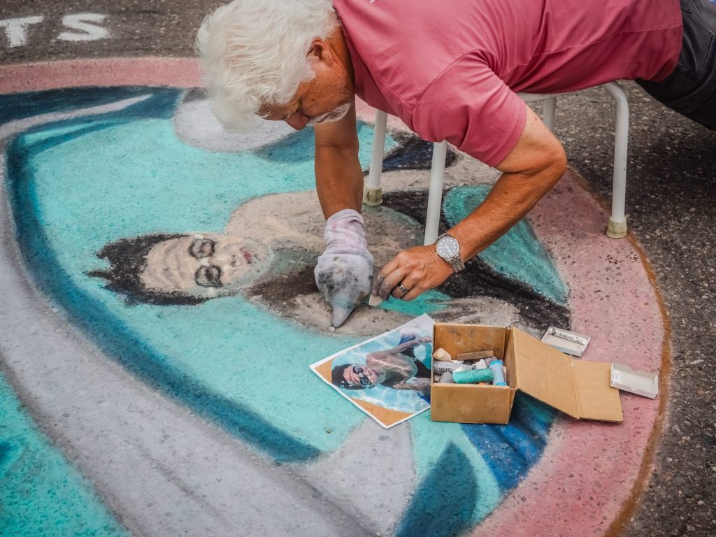 Artists working with chalk