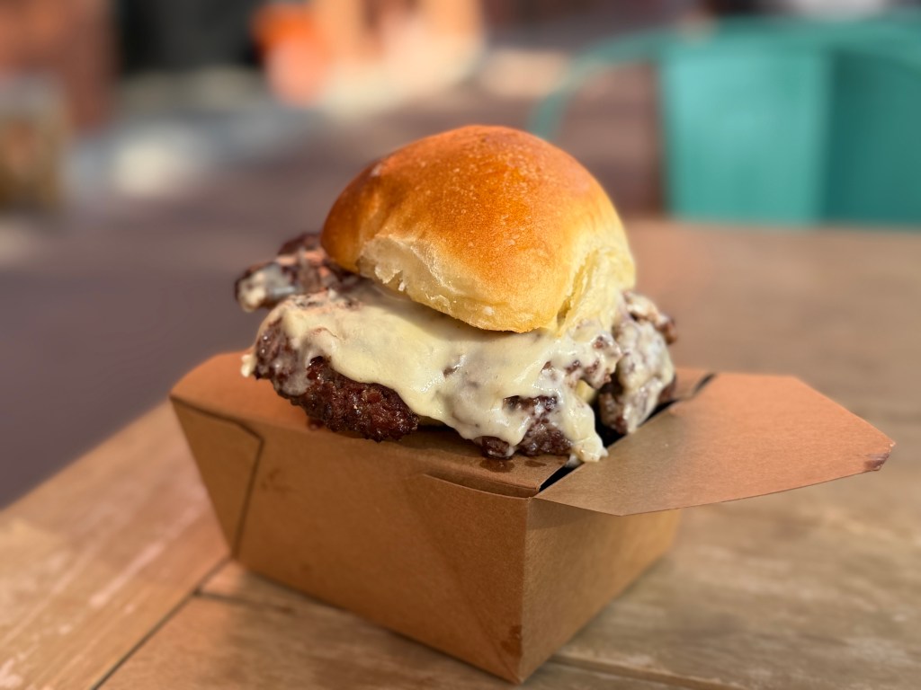 Arty's Burger Plus