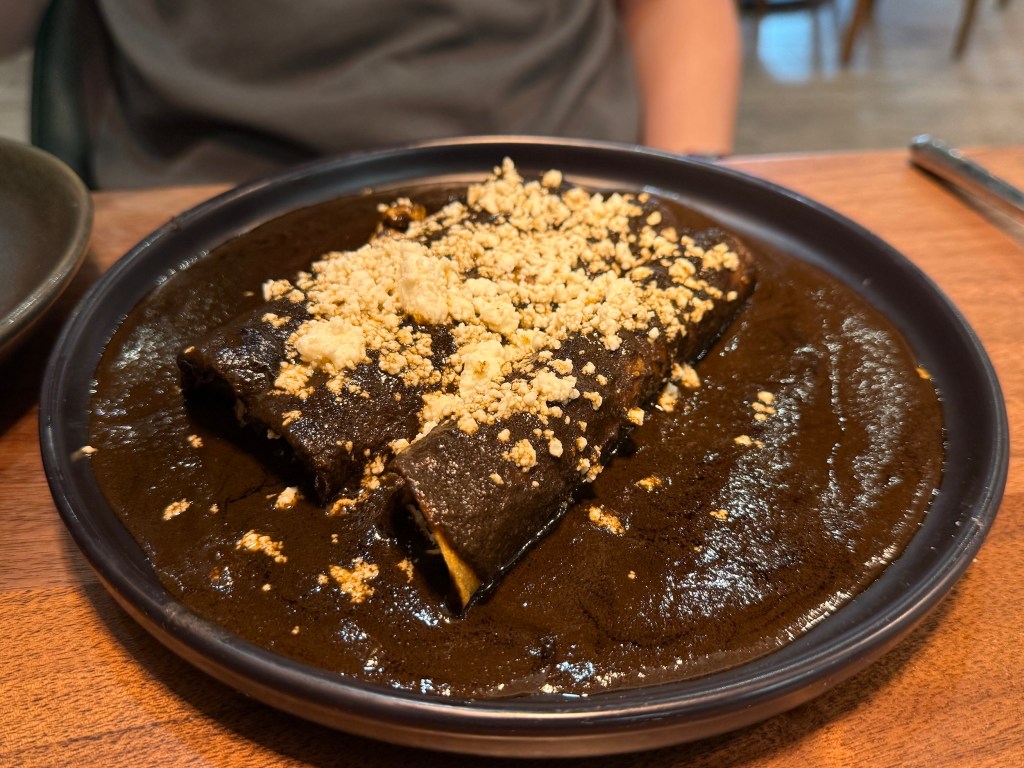 Tule mole negro