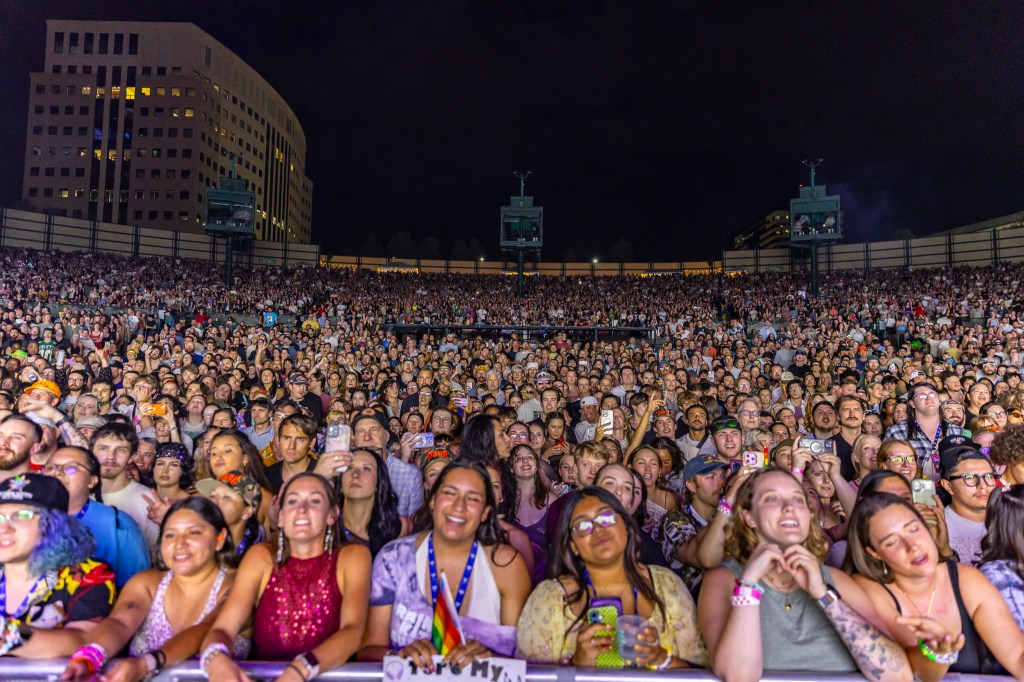 The crowd during Rainbow Kitten Surprise at Fiddler's Green Amphitheater