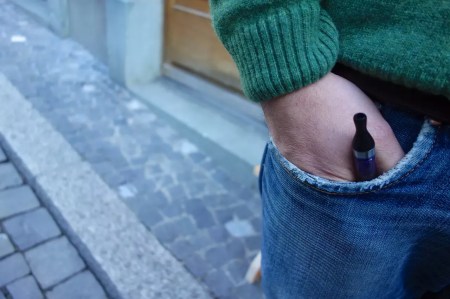 Colorado marijuana regulators issue vape recall