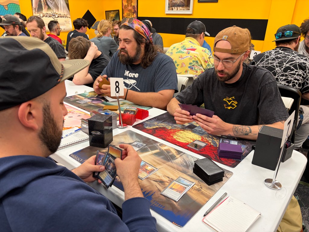 people play magic: the gathering