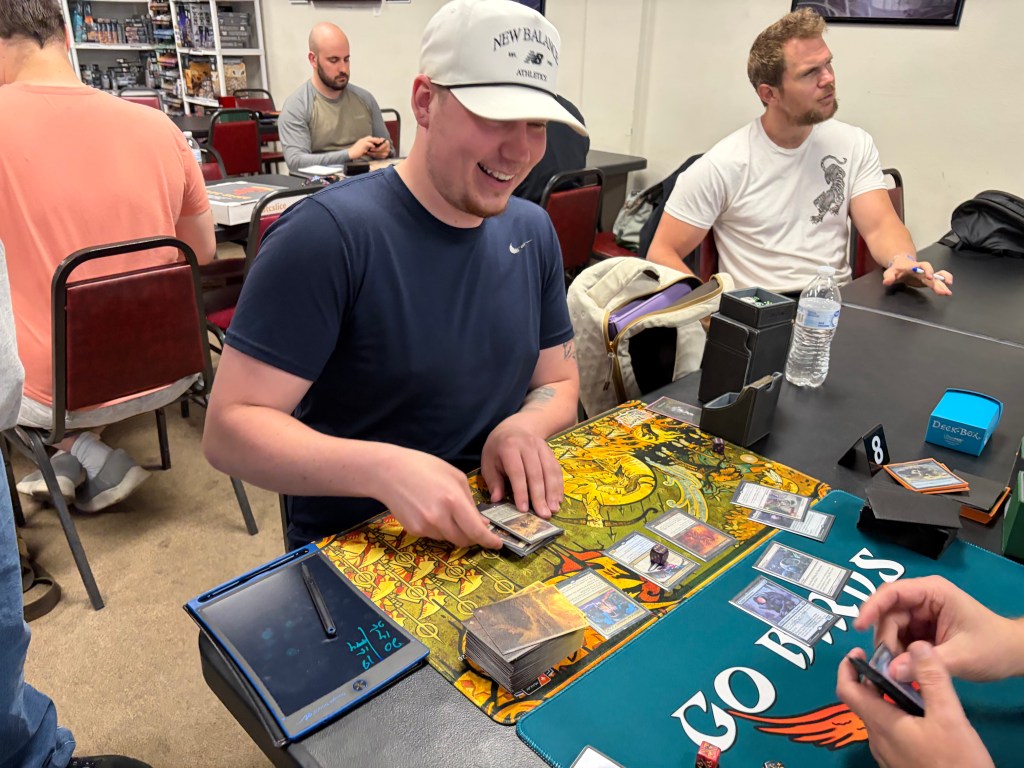 People play magic: the gathering