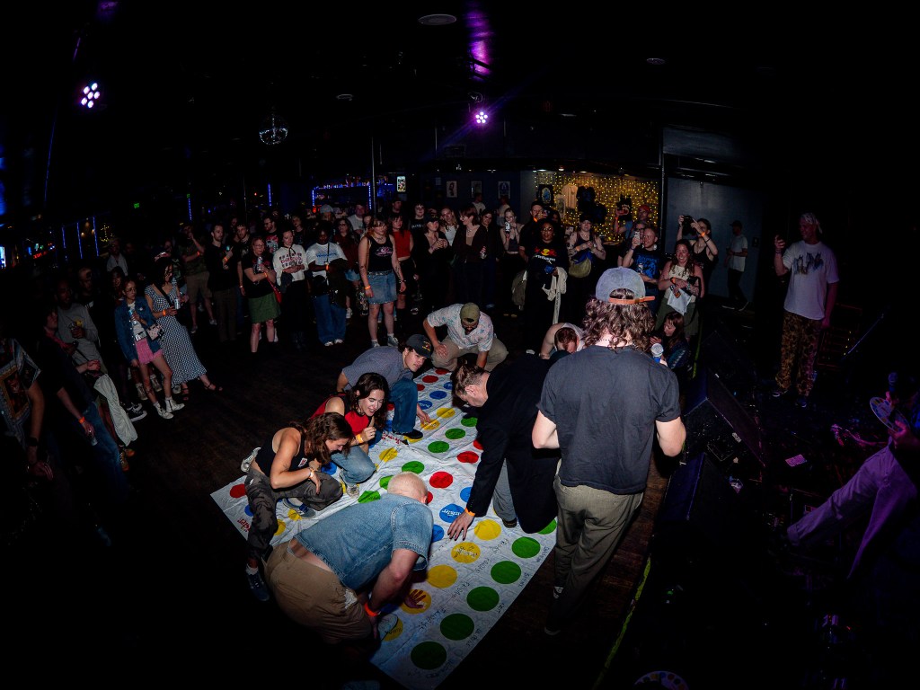 people playing Twister