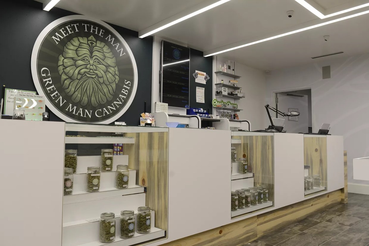 The Joint, Green Man Dispensaries Agree to Merger