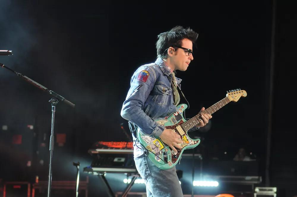 Reader: Kudos to 93.3 for Making a Weezer Concert Open to All