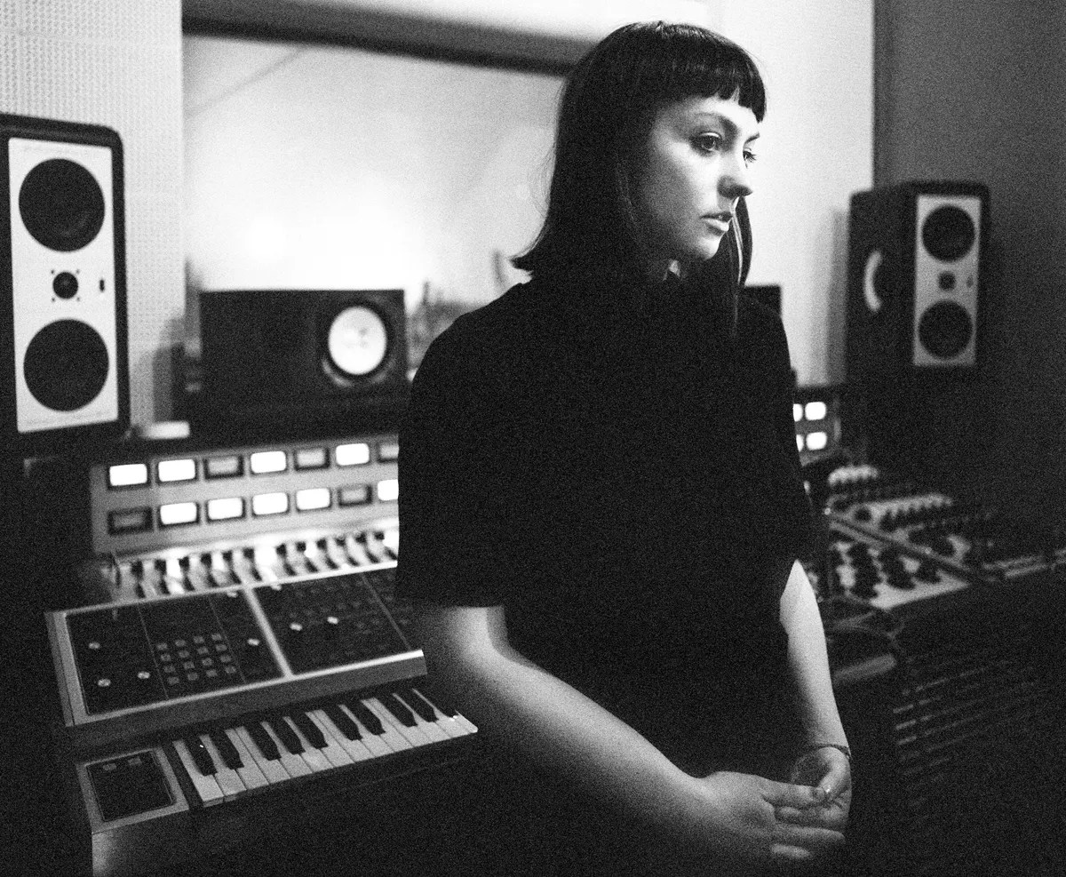 Don’t Read Anything Into Angel Olsen’s Shiny Wigs