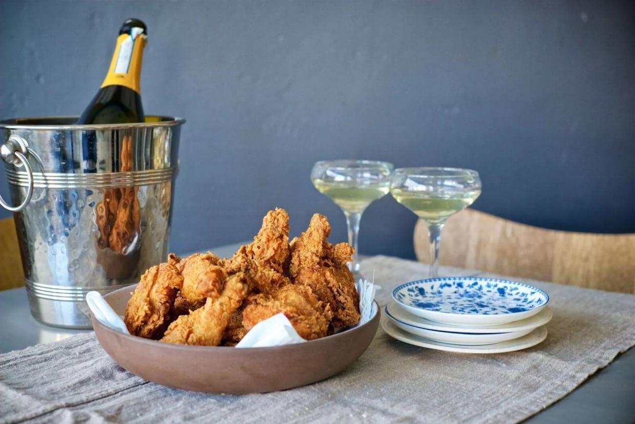 Low Country Kitchen Opens Monday, February 27, in Former Vita Space
