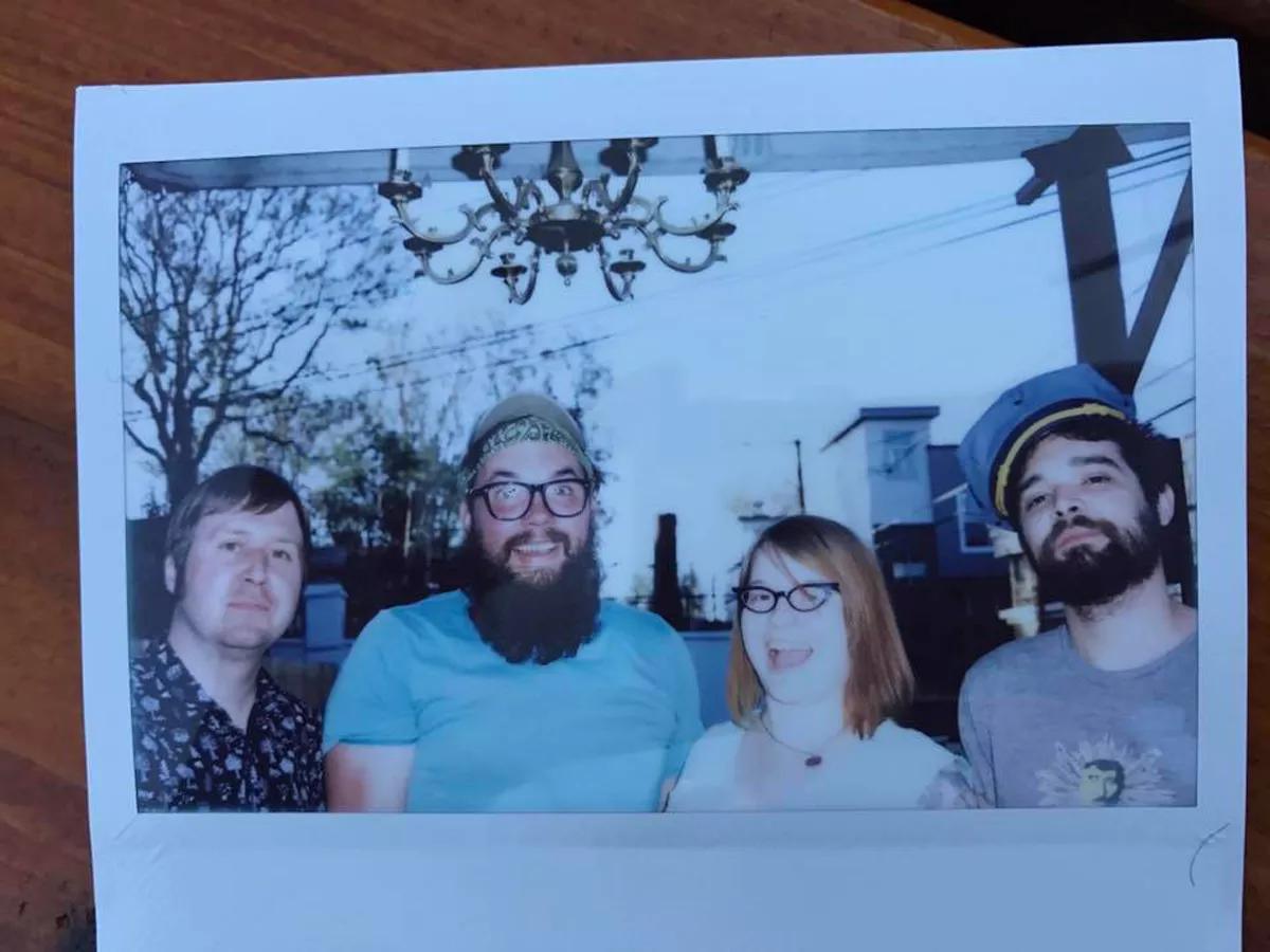 Suzi Allegra’s New Band Eyebeams Debuts at Queer in the Headlights