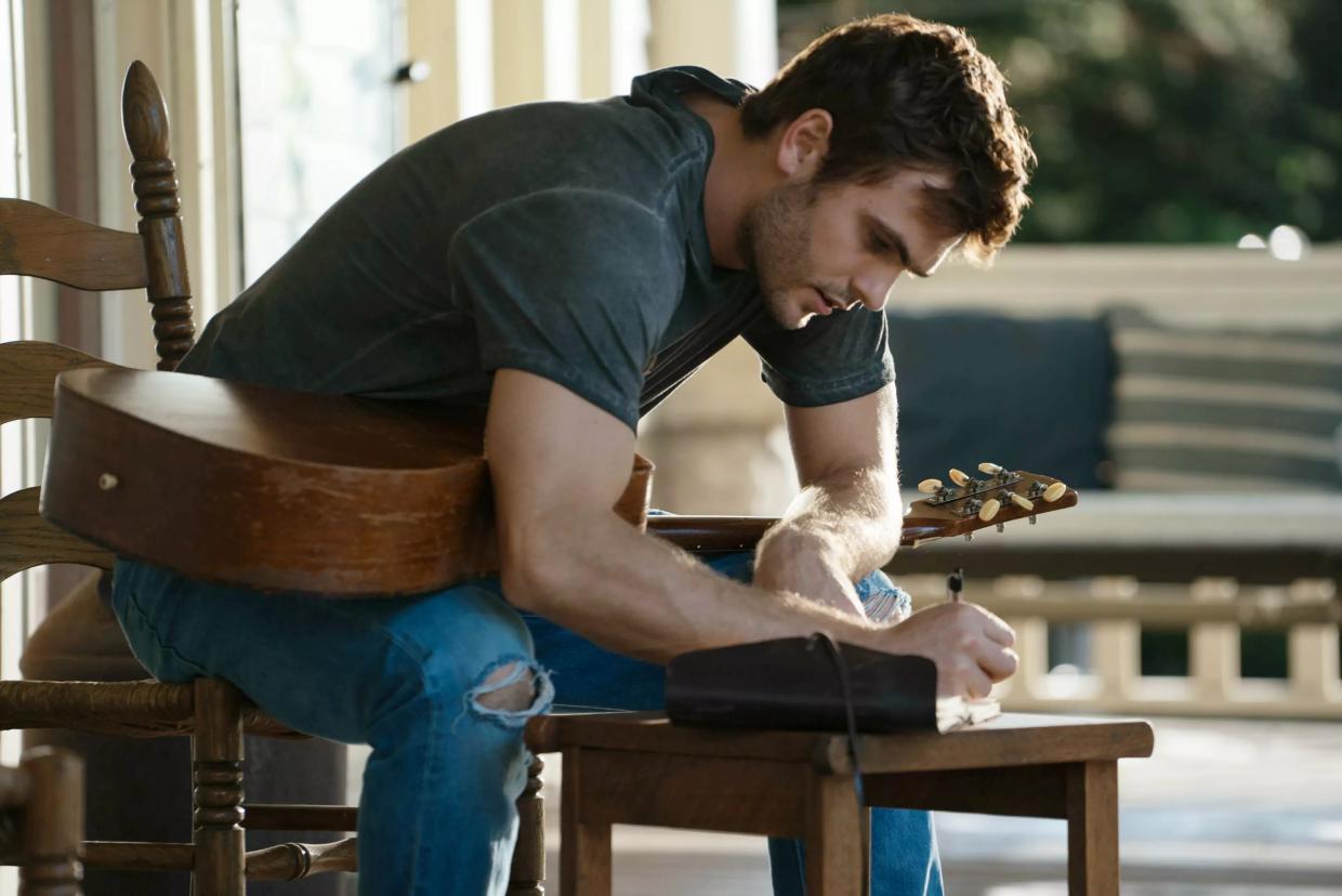 A Nashville Star Learns What Really Matters in the Too-Obvious <i>Forever My Girl</i>