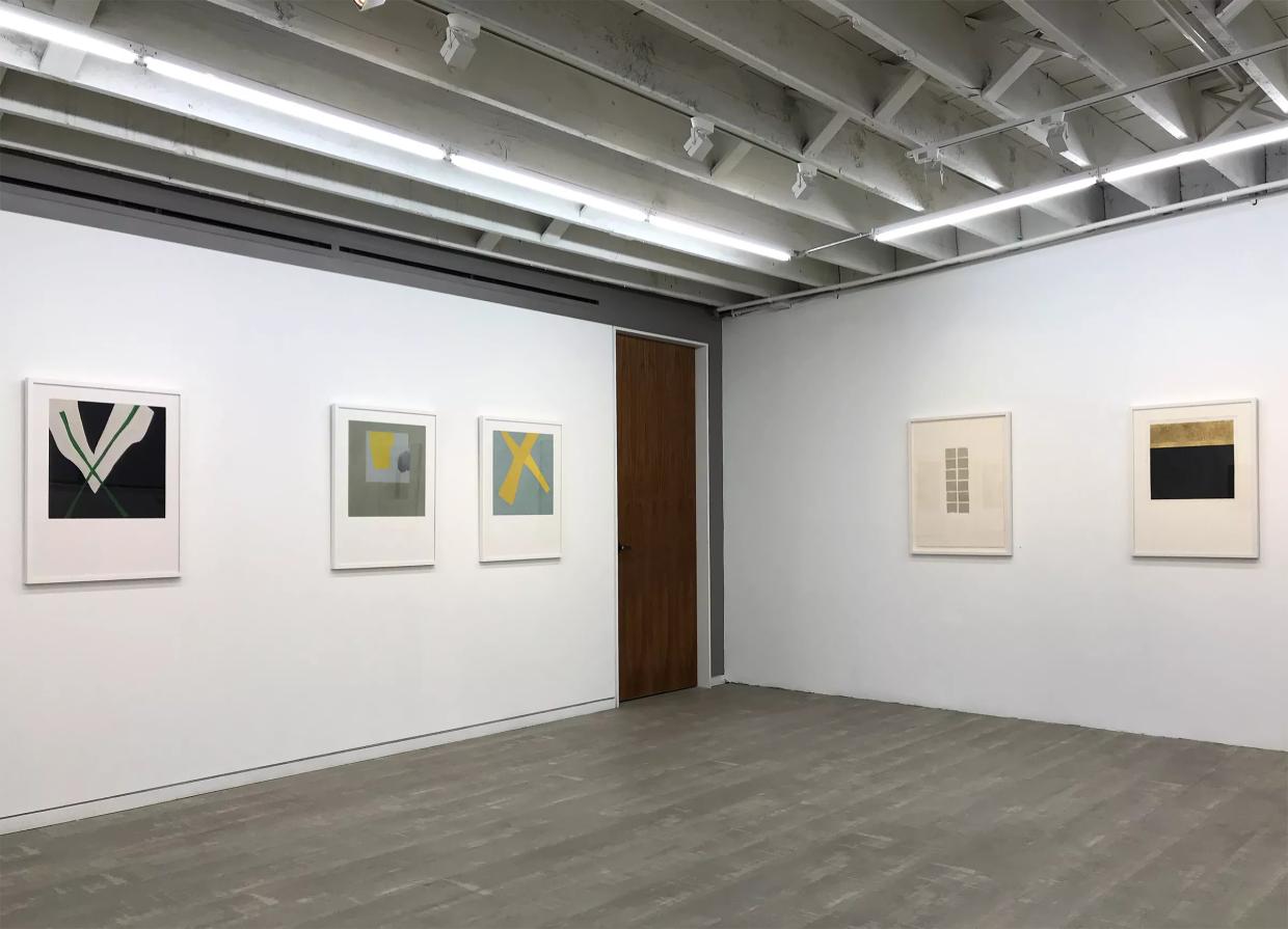Review: Wilma Fiori’s Bare-Bones Abstracts Rule at Rule