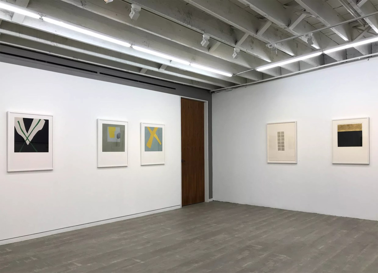 Review: Wilma Fiori’s Bare-Bones Abstracts Rule at Rule