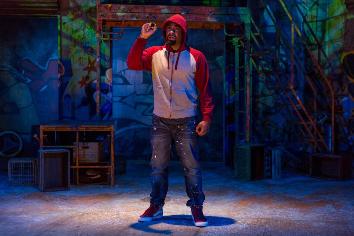 Review: <i>This Is Modern Art</i> Works as Lecture, Fails as Subversion
