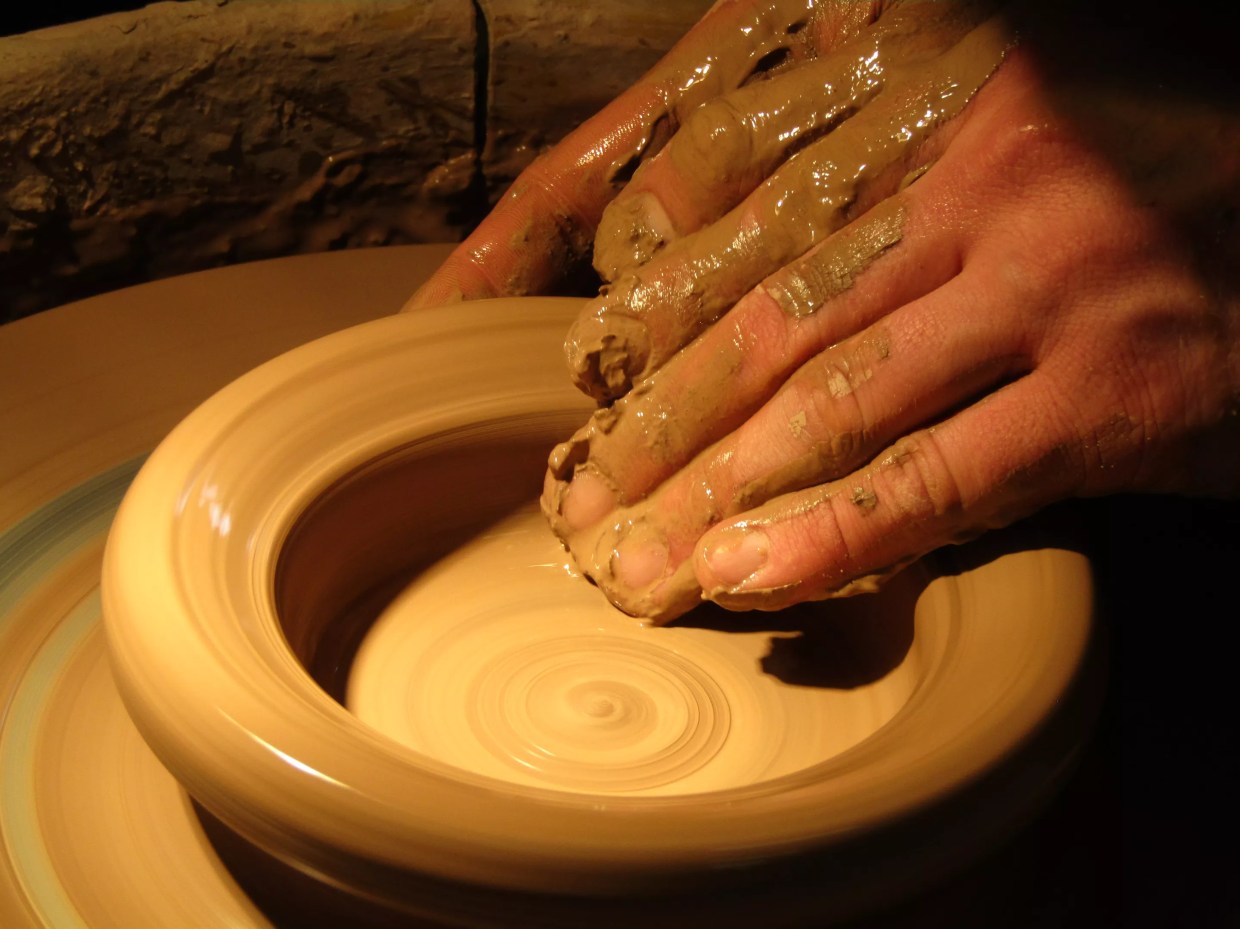 Former Chef Turns to Pottery to Enhance the Beauty of Food