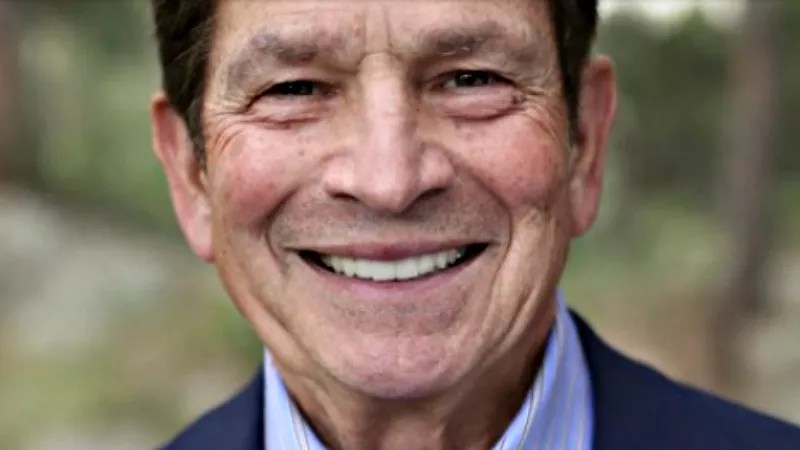 Boulder Doctor Champions Pain Treatment That Trades Opioids for Love