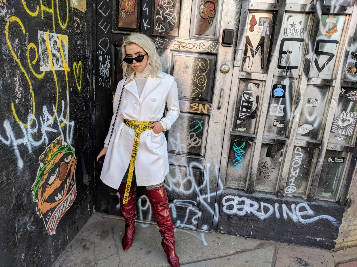 Student Sydney Scarola Stands Out in Off White on Santa Fe