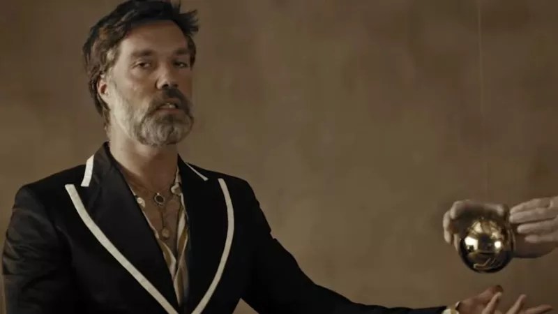Rufus Wainwright on <i>Poses</i>, Opera and the Sword Over Donald Trump