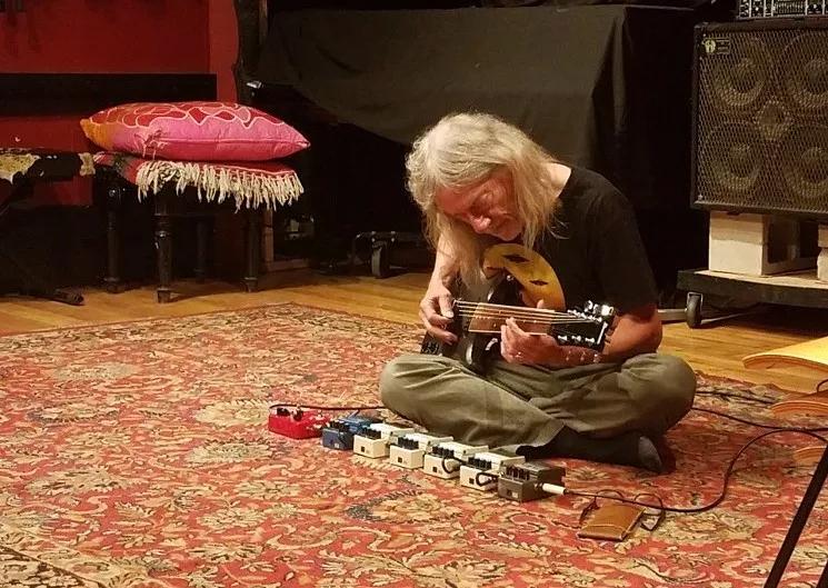 Neil Haverstick Explains Microtonal Music in a New Book
