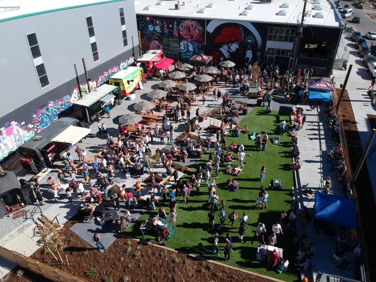 “Shhh: I don’t want my favorite outdoor bar to get any more crowded!”