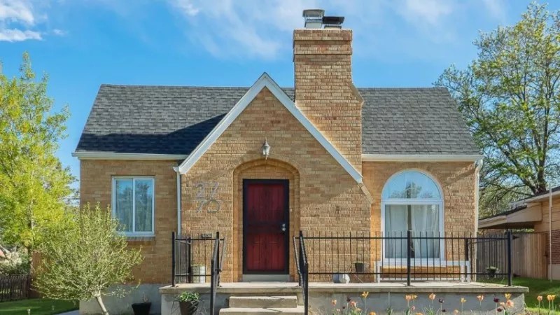 Why Houses in Denver Sell Quickly or Take Forever