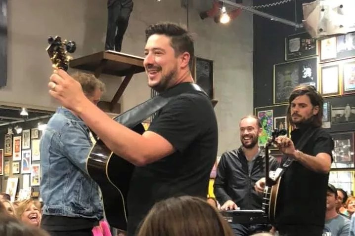 Blue Pan Pizza Co-Owner Delivers Pies to Mumford & Sons Gig
