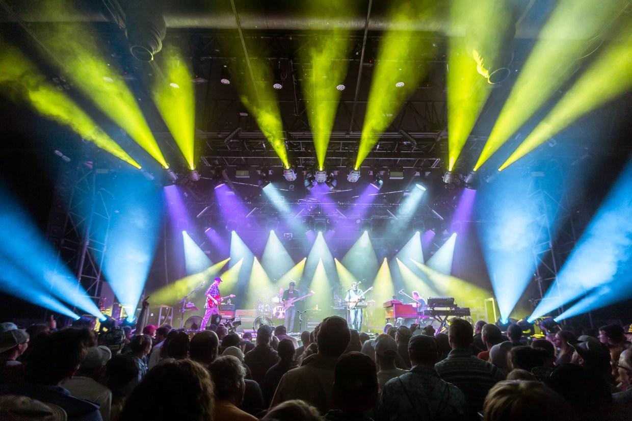 Umphrey’s McGee Offers Clumsy Lyrics and World-Class Improvisation