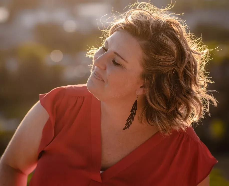 Writing Love Songs Ain’t Easy, but Elise Lieberth Found a Way With “Invincible”