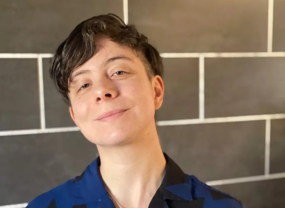 Glitter Bomb: Sasha Geffen’s Queer Take on Pop Music and Gender