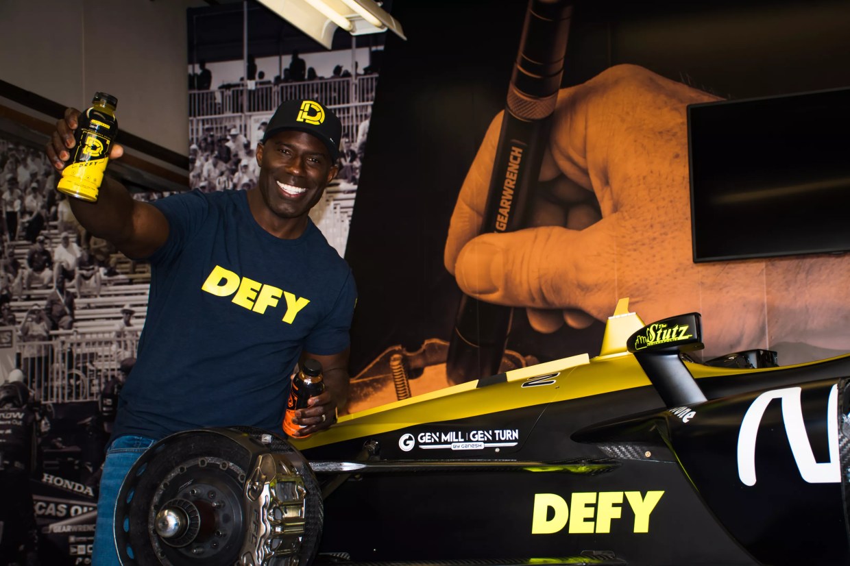 Terrell Davis Wants to Bring CBD Sports Drinks to the NFL