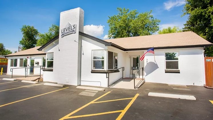 Lakewood Issues Five Licenses for Recreational Pot Sales