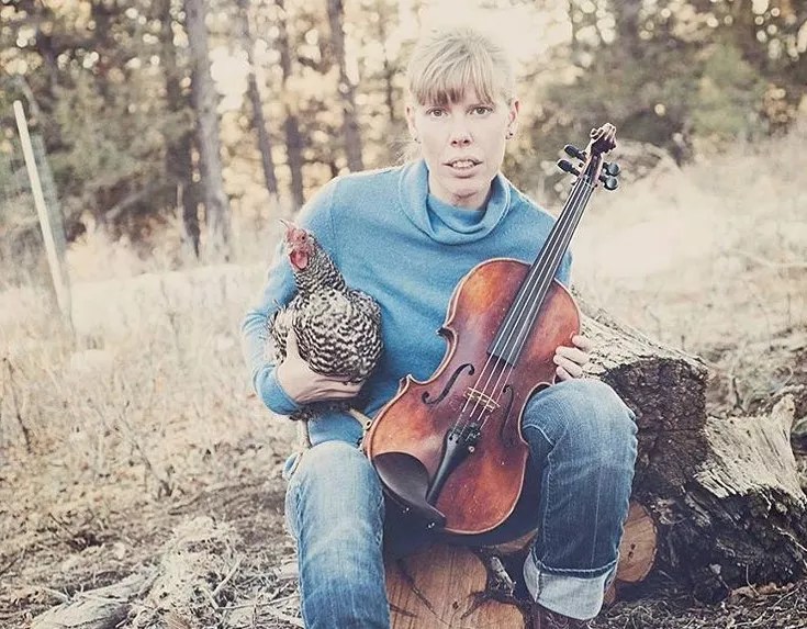 Sunny Gable Honors the <i>Little Things</i>