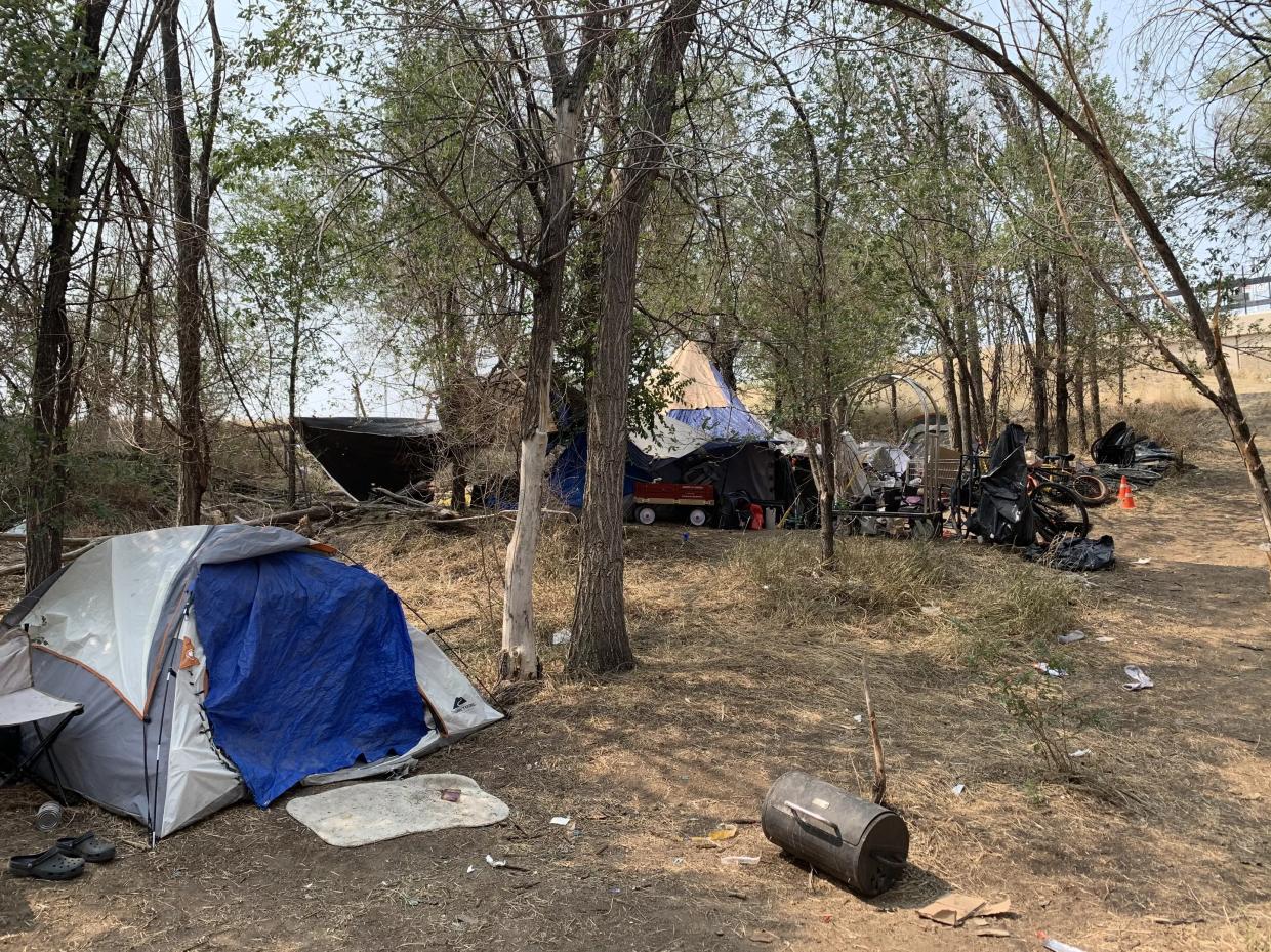 Aurora City Council Moves Camping Ban to Final Vote