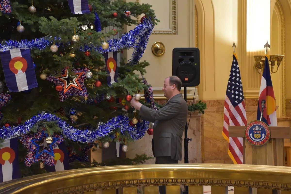 Reader: Polis Sounds Like the Grinch Who Stole Christmas