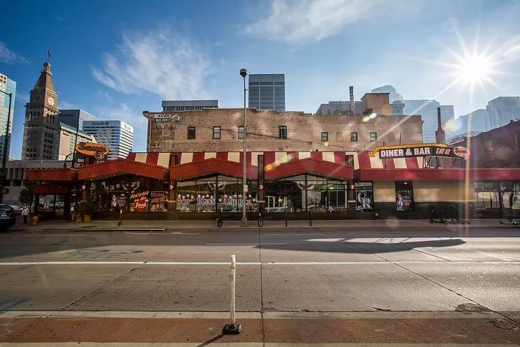City Closes Sam’s No. 3 Over Outdoor Seating Violation