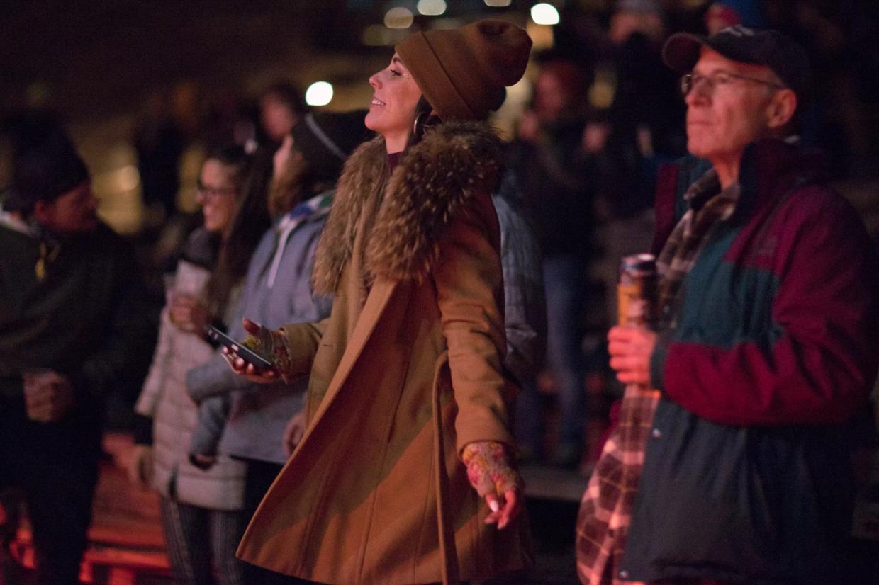 Want a COVID Vaccine, a T-Shirt and a Soda? Try a Red Rocks Concert