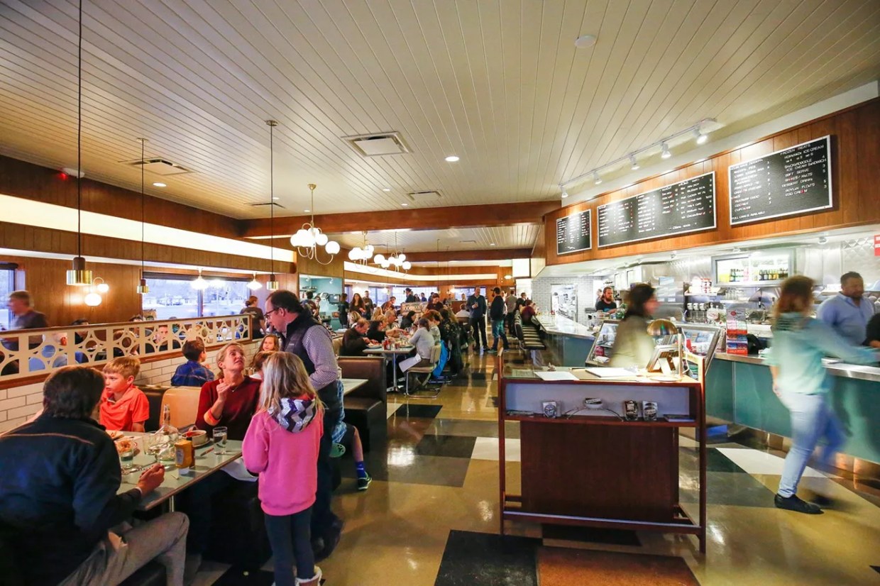 Reader: We Need Good Independent Restaurants in the Suburbs