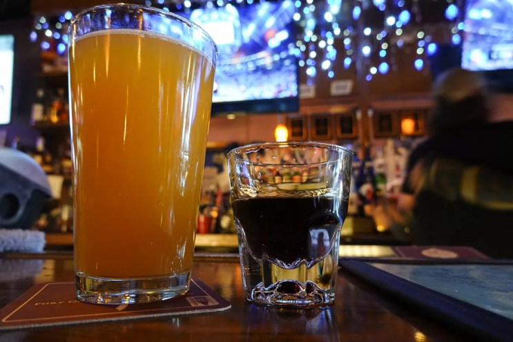 Why can Glendale sell alcohol until 4 a.m., but Denver bars can't?