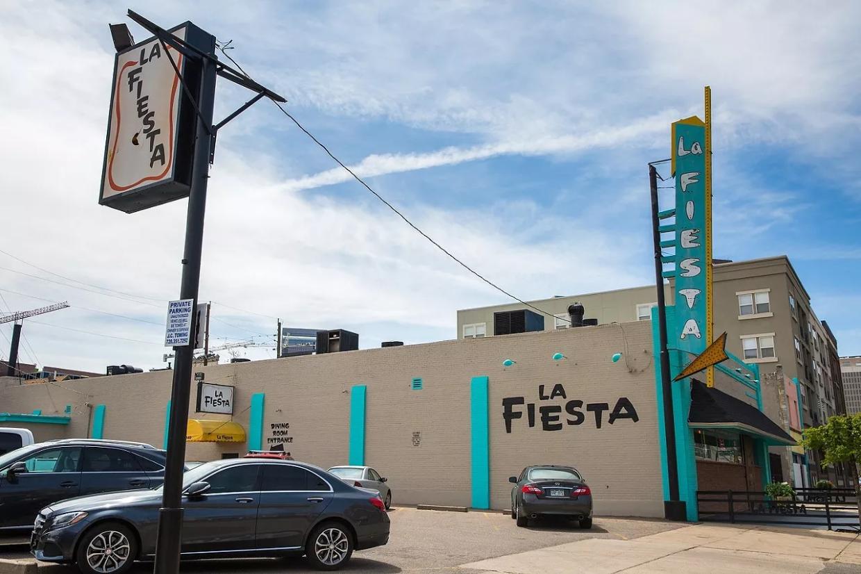 outside of mexican restaurant with parking lot