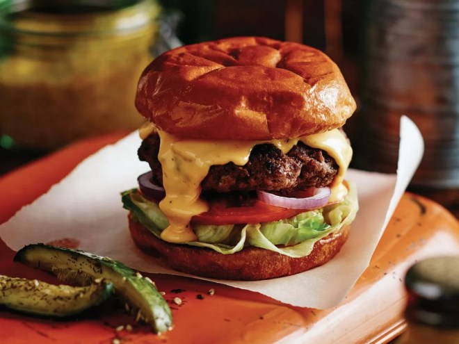 a cheeseburger