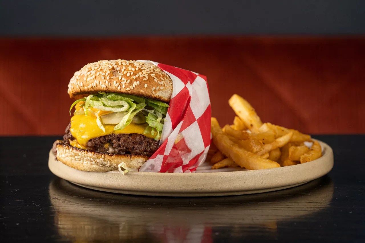 a cheeseburger