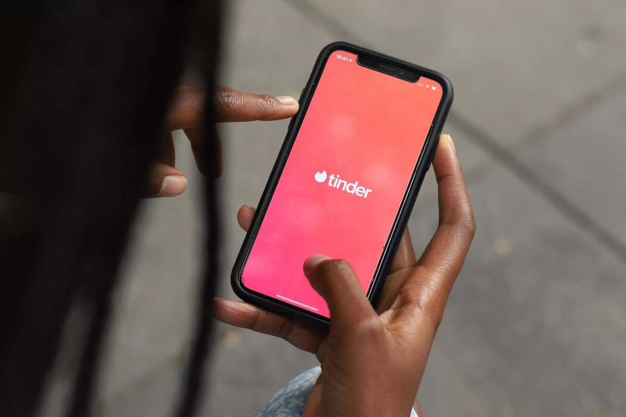Tinder dating app open on an iPhone