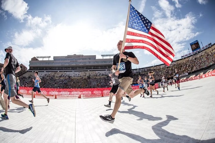 runner with flag