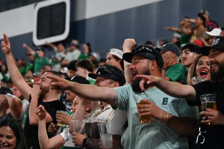 Fans react.