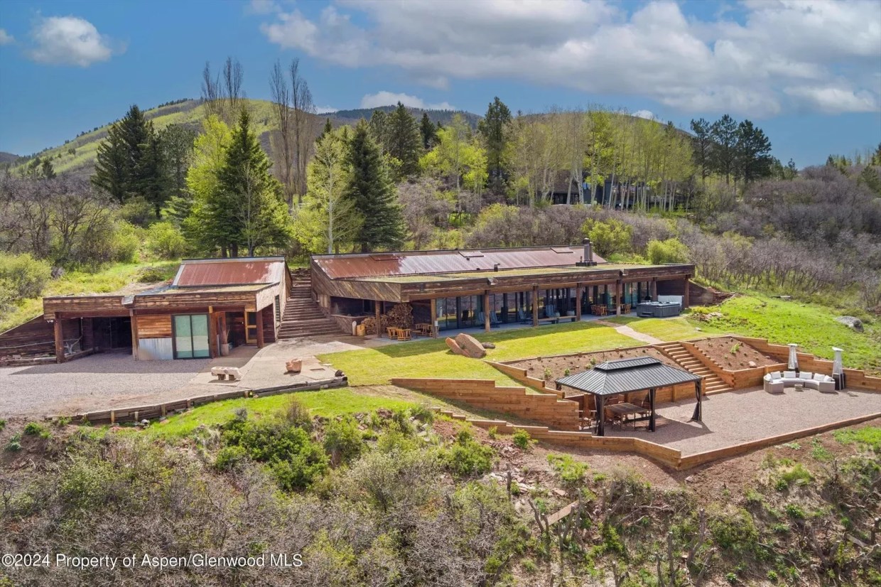 John Denver Guesthouse