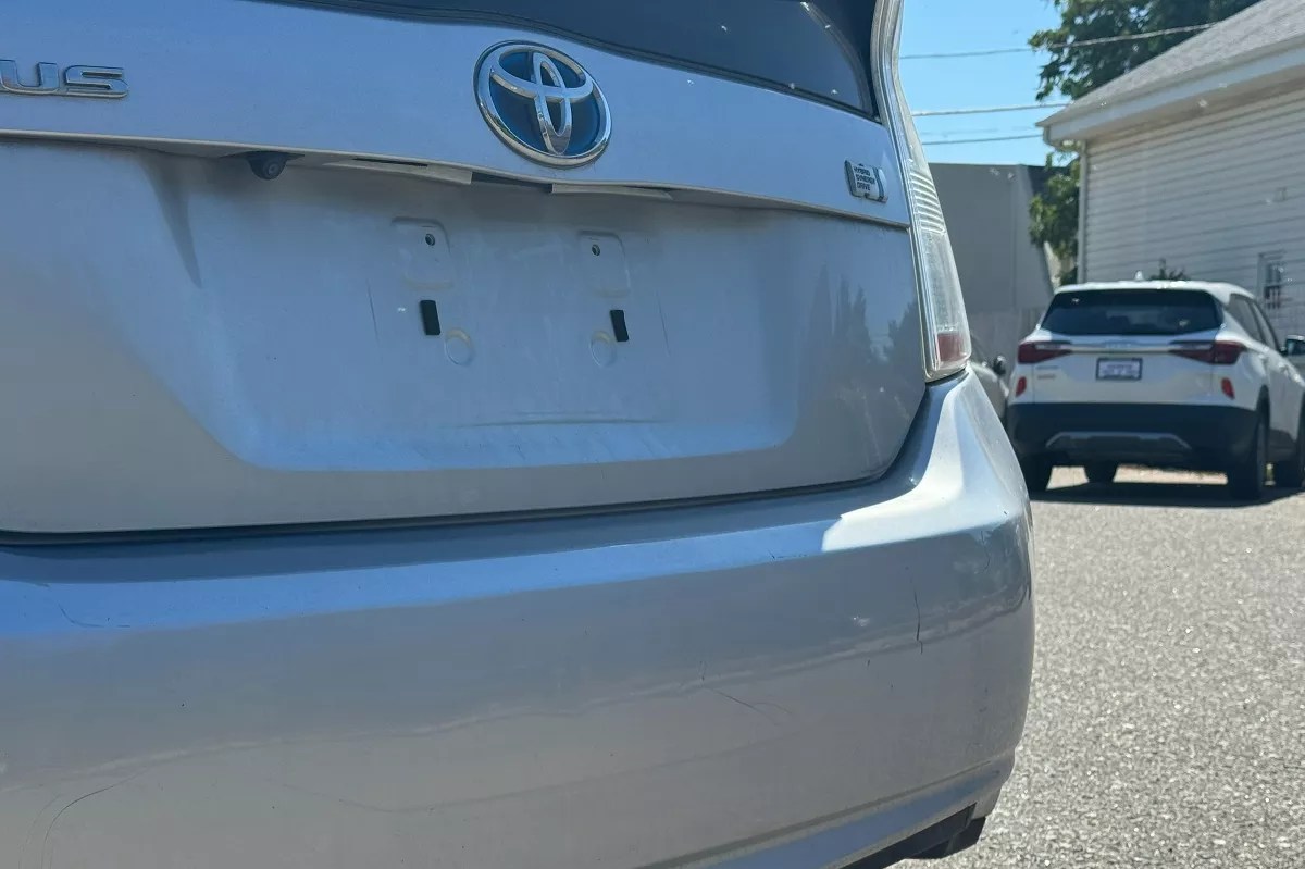 A car has no license plates.